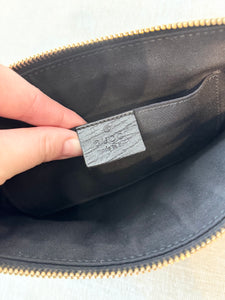 GUCCI GG Monogram Canvas Charm Web Pochette / Black