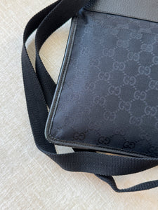GUCCI Unisex GG Monogram Messenger Crossbody Bag / Black