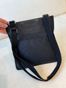 GUCCI Unisex GG Monogram Messenger Crossbody Bag / Black