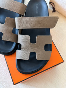 Hermes Women’s Epsom Calfskin Chypre Sandals / Étoupe / (EU)39