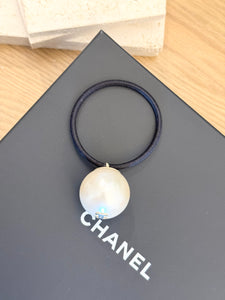 CHANEL Pearl CC Hair Tie in Black/White