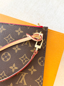 LOUIS VUITTON 2024 Neverfull MM Monogram Pochette Wristlet Pouch / Cherry