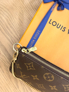 LOUIS VUITTON Monogram Canvas Mini Pochette Accessoires
