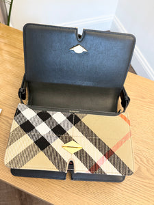BURBERRY 2024 Snip Shoulder Bag in Sand