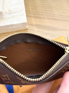 LOUIS VUITTON 2022 Monogram Cles Chain Key Pouch