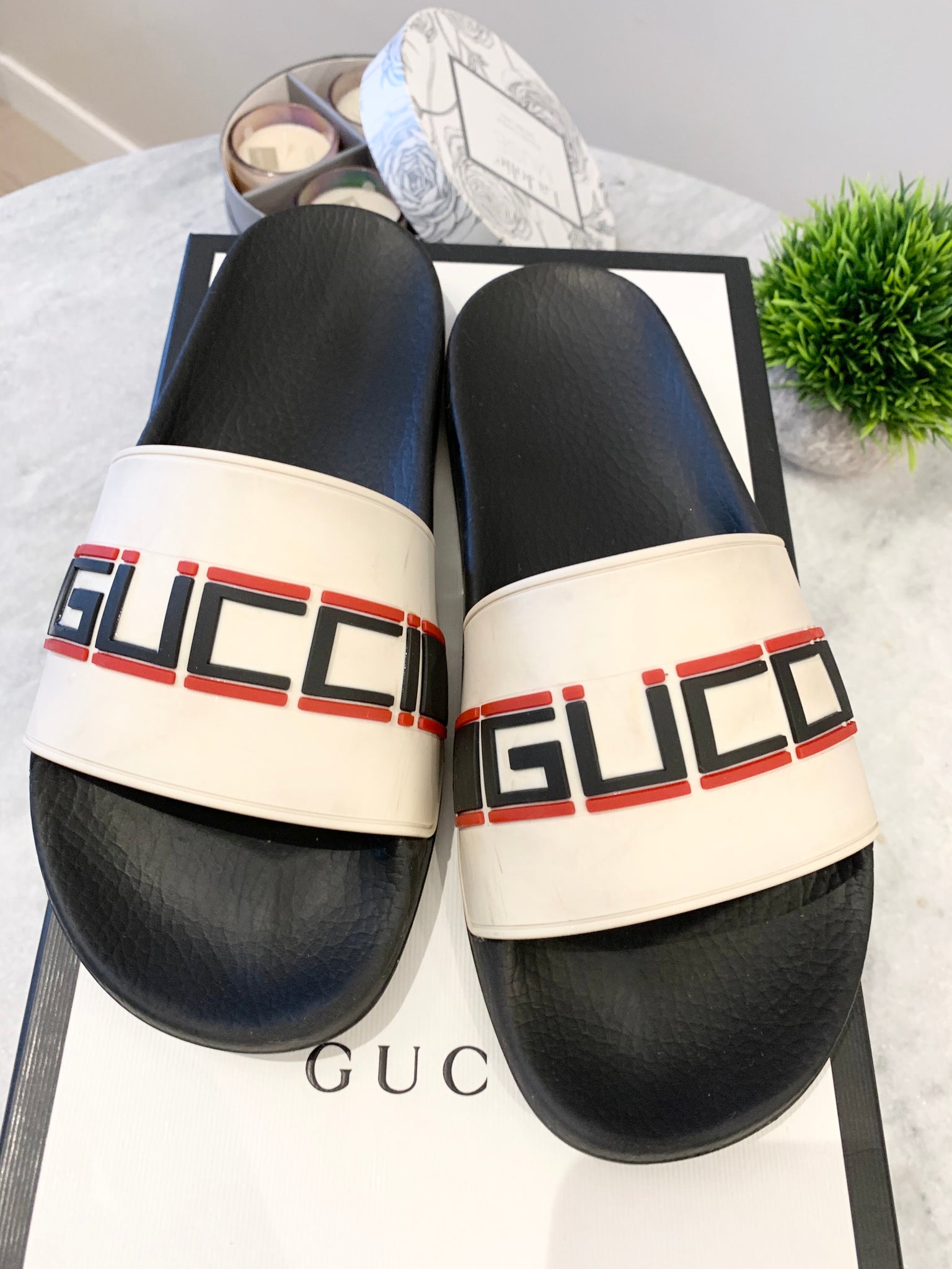 Gucci stripe rubber discount slide sandal womens